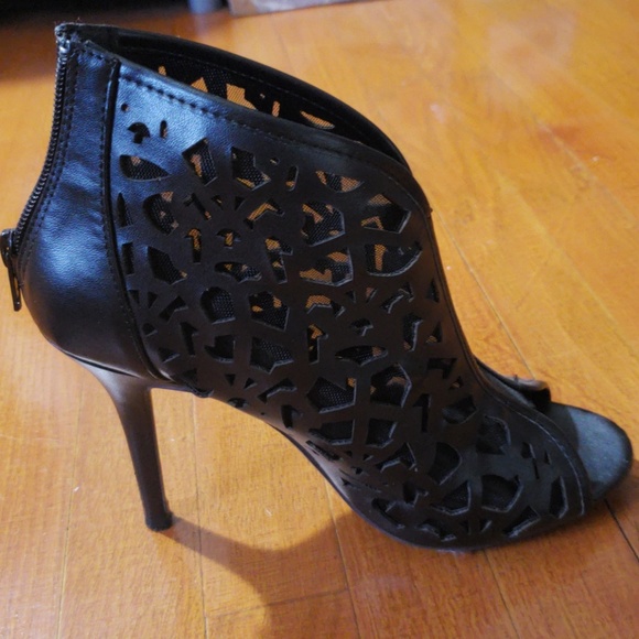 Wild Diva Shoes - Black peep toe booties